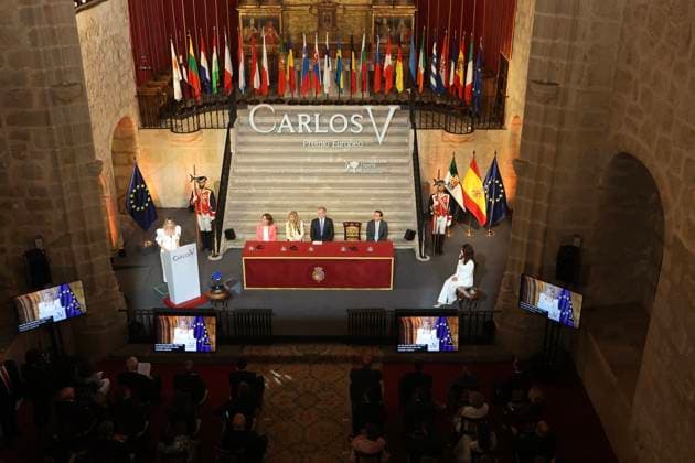 King Felipe VI, accompanied by the Minister of Foreign Affairs, José Manuel Albares, the Vice-President of the European Commission, Teresa Ribera, and the President of the Regional Government of Extremadura, María Guardiola, presides over the presentation of the 19th Carlos V European Award to the European Committee of the Regions, in the Monastery of San Jerónimo de Yuste, on May 25, 2026, in Cuacos de Yuste, Cáceres, Extremadura Spain The award was received by the acting president of the Junta de Andalucía, Juanma Moreno, and the Budapest city councilor Kata Tütto, co-presidents of that body The European Committee of the Regions, the consultative assembly that brings together the local and regional representatives of the European Union,  Copyright: xJorgexArmestarx 7548554