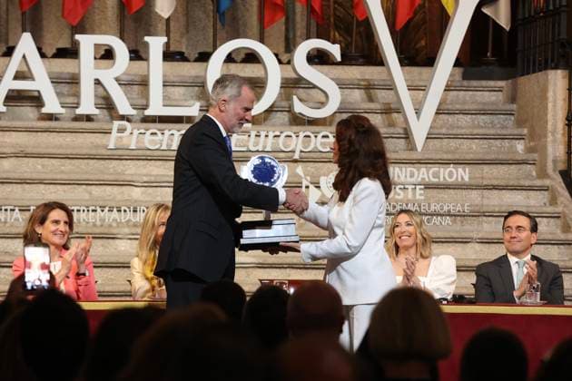 The King presents the XIX Carlos V European Award at the Monastery of Yuste Cáceres King Felipe VI, during the presentation of the XIX Carlos V European Award to the European Committee of the Regions, at the Monastery of San Jerónimo de Yuste, on May 25, 2026, in Cuacos de Yuste, Cáceres, Extremadura Spain The award was received by the acting president of the Junta de Andalucía, Juanma Moreno, and Budapest councilor Kata Tütto, co-presidents of that body, The European Committee of the Regions, the consultative assembly which brings together local and regional representatives of the European Union, has received an award for enabling citizens to bring their everyday problems and concerns to the attention of the EU institutions 25 MAY 2026 Es  Copyright: xJorgexArmestarx 7548559