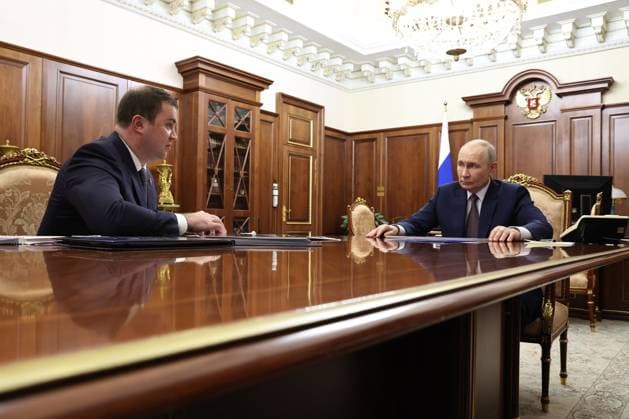 Russia Putin 9173083 25.05.2026 Russian President Vladimir Putin meets with Omsk Region Governor Vitaly Khotsenko at the Kremlin, in Moscow, Russia. Vyacheslav Prokofyev Sputnik Moscow Russia  Copyright: xVyacheslavxProkofyevx