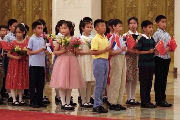 China Serbia 9173129 25.05.2026 Chinese children attend a welcome ceremony for Serbian President Aleksandar Vucic, in Beijing, China. Alexey Tashchilin Sputnik Beijing China  Copyright: xAlexeyxTashchilinx