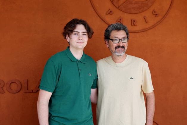 David Foenkinos, writer and director with his son Victor Foenkinos at the village photocall during the Roland Garros 2026 French Tennis Open in Paris, France, May 25, 2026 Jacovides Moreau Bestimage Celebs attends Day Two of the 2026 French Open on May 25, 2026 in Paris, France Paris France  Copyright: xJACOVIDES-MOREAUx xBESTIMAGExJACOVIDES-MOREAUx xBESTIMAGEx