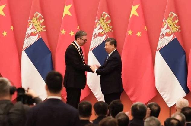 China Serbia 9173236 25.05.2026 Chinese President Xi Jinping awards Serbian President Aleksandar Vucic, left, the Order of Friendship at the Great Hall of the People in Beijing, China. Alexey Tashchilin Sputnik Beijing China  Copyright: xAlexeyxTashchilinx