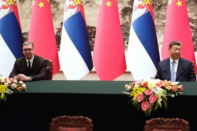 China Serbia 9173246 25.05.2026 Chinese President Xi Jinping and Serbian President Aleksandar Vucic, left, attend a signing ceremony following their meeting at the Great Hall of the People in Beijing, China. Alexey Tashchilin Sputnik Beijing China  Copyright: xAlexeyxTashchilinx