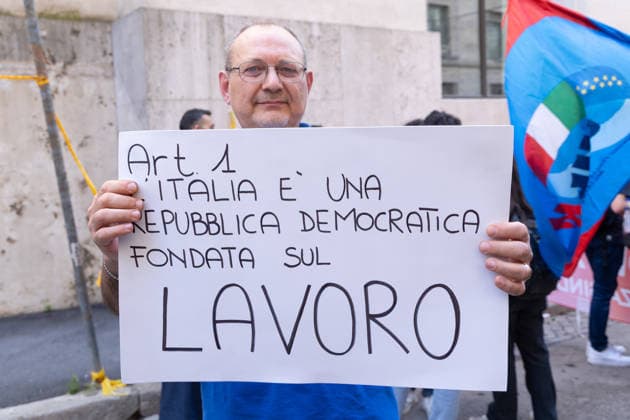 IPA85065743 - Presidium in Rome in front of the headquarters of the Ministry of Enterprise and Made in Italy organized by Electrolux workers  Copyright: xMatteoxNardonex xx 85065743