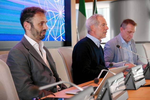 IPA85066902 - Milan - 2026 05 25- Palazzo Lombardia, Press conference of Guido Bertolaso on the case of the two in isolation admitted to the Sacco proenienti from Uganda suspected of Ebola infection with doctor Danilo Cereda  Copyright: xMaurizioxMaulex xMaurizioxMaulex 85066902