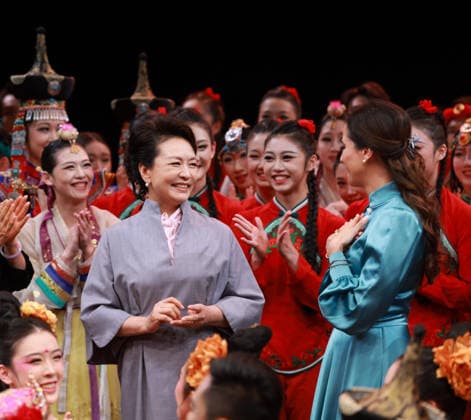 (260525) -- BEIJING, May 25, 2026 -- Peng Liyuan, wife of Chinese President Xi Jinping, and Tamara Vucic, wife of Serbian President Aleksandar Vucic, visit Beijing Dance Academy in Beijing, capital of China, May 25, 2026. Tamara Vucic is accompanying the Serbian president on his state visit to China. ) CHINA-BEIJING-PENG LIYUAN-SERBIA-TAMARA VUCIC-BEIJING DANCE ACADEMY-VISIT (CN) DingxLin 