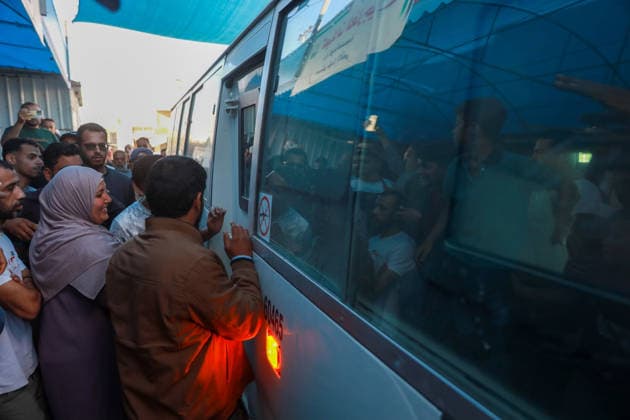 A group of Palestinians released by Israel arrived in Gaza DEIR AL-BALAH, GAZA, PALESTINE - MAY 25: Five Palestinians arrive al-Aqsa Martyrs Hospital for medical examinations after being released by Israeli military in Deir al-Balah, Gaza, Palestine on May 25, 2026. Abdalhkem Abu Riash Anadolu Deir al-Balah Gaza. Editorial use only. Please get in touch for any other usage.  Copyright: x2026xAnadoluxAbdalhkemxAbuxRiashx