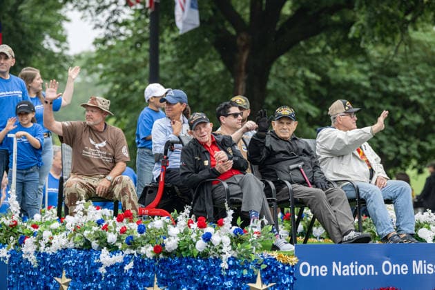 May 25, 2026, Washington, District Of Columbia, Unites States: Veterans take part in the National Memorial Day Parade in Washington, D.C., honoring those who died while serving in the U.S. military. Washington Unites States  - ZUMAk206 20260525_znp_k206_013 Copyright: xMattxKaminskyx