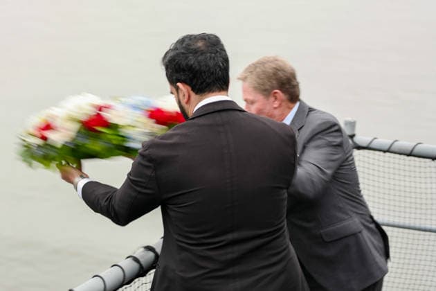 Intrepid Museum Memorial Day Ceremony New York, NY- May 25: Mayor Zohran Kwame Mamdani Attends the Intrepid Museum Memorial Day Ceremony and participates in Ceremonial Wreath Throwing into Hudson River with Ken Fisher, Admiral Karl Thomas, City Council Member Julie Mennin, Frank Morano, Captain Johnathan Andrechik, and Congressman Dan Goldman on May 25 2026 Credit: Camara Porter AdMedia EDITORIAL USE ONLY  Copyright: xx AdMediax admphotostwo991768