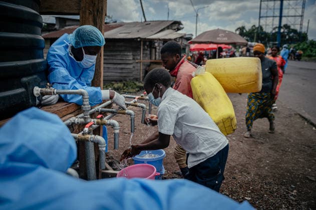 Ebola precautions continue in Democratic Republic of Congo GOMA, DEMOCRATIC REPUBLIC OF THE CONGO - MAY 25: Health workers carry out hand sanitizing, handwashing and temperature screening procedures for travelers at the Kanyaruchinya checkpoint near Goma as part of preventive measures against the Ebola virus in Goma, Democratic Republic of the Congo, on May 25, 2026. Stringer Anadolu Goma Democratic Republic of the Congo. Editorial use only. Please get in touch for any other usage.  Copyright: x2026xAnadoluxStringerx