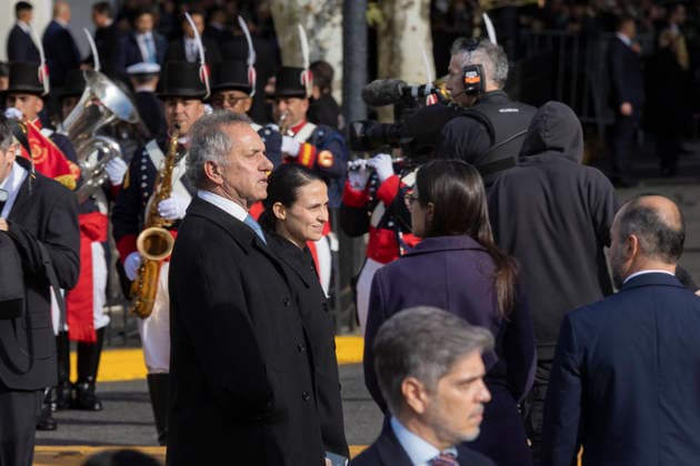 Argentina: President Javier Milei leads the Tedeum. President Javier Milei presides over the traditional Tedeum at the Metropolitan Cathedral. This religious ceremony celebrates the Revolution of May 25, 1810, a historic date marking the establishment of Argentina™s first national government. In the photo: Daniel Scioli, National Secretary for Tourism and the Environment Buenos Aires Argentina Copyright: xImagoxImages EstebanxOsoriox _52A8309