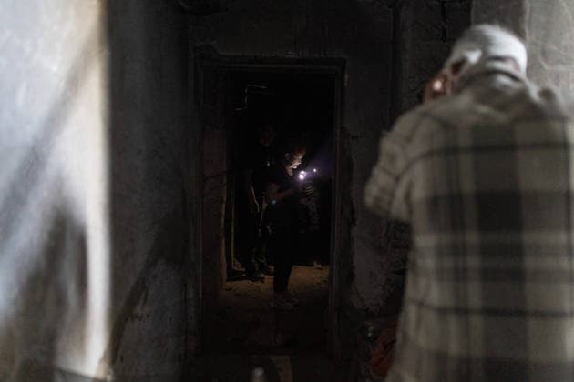 Russian attack on Ukraine s Kramatorsk KRAMATORSK, UKRAINE - MAY 25: A man injured in a basement as an air raid warning sounded following a Russian attack with KAB bombs in the centre of Kramatorsk, Ukraine, on May 25, 2026. Diego Herrera Carcedo Anadolu Kramatorsk Ukraine. Editorial use only. Please get in touch for any other usage.  Copyright: x2026xAnadoluxDiegoxHerreraxCarcedox