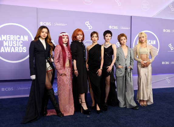 HARVEY, HINATA, JURIA, JURIN, CHISA, COCONA and MAYA of XG attend the 52nd annual American Music Awards at the MGM Grand Garden Arena in Las Vegas on Monday, May 25, 2026.  LAV20260525441 JAMESxATOA