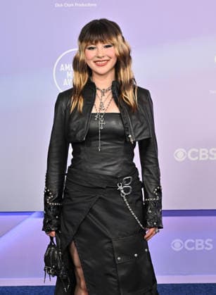 52nd American Music Awards Alysa Liu arriving to the 52nd American Music Awards held at the MGM Grand Garden Arena on May 25, 2026 in Las Vegas, NV. Las Vegas MGM Grand Garden Arena Nevada USA Copyright: xLisaxOConnorx xAFF-USA.comx