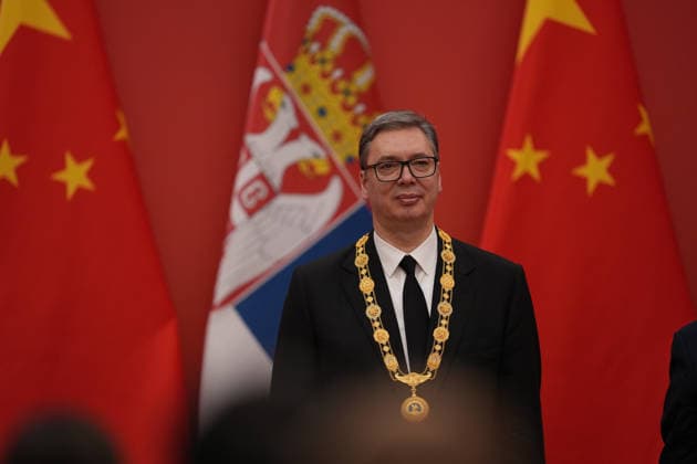 BEIJING, CHINA - MAY 25: Serbian President Aleksandar Vucic receives the Friendship Medal on May 25, 2026 in Beijing, China. Chinese President Xi Jinping awarded Serbian President Aleksandar Vucic the Friendship Medal of the People s Republic of China in Beijing on May 25. Serbian President Aleksandar Vucic arrived in Beijing on May 24 for his first state visit to China that will run through May 28.  Copyright: xVCGx 111644023177