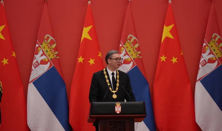 BEIJING, CHINA - MAY 25: Serbian President Aleksandar Vucic receives the Friendship Medal on May 25, 2026 in Beijing, China. Chinese President Xi Jinping awarded Serbian President Aleksandar Vucic the Friendship Medal of the People s Republic of China in Beijing on May 25. Serbian President Aleksandar Vucic arrived in Beijing on May 24 for his first state visit to China that will run through May 28.  Copyright: xVCGx 111644023078