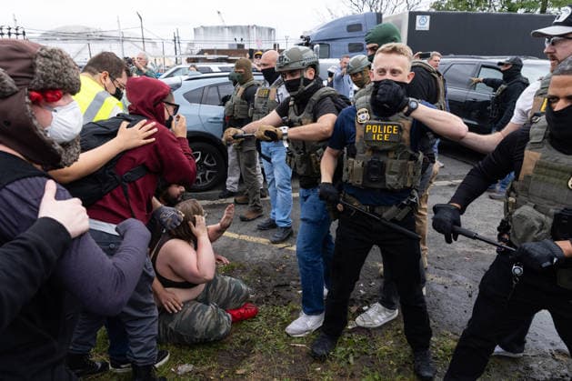 Protesters, ICE agents clash outside Newark detention center NEW JERSEY, UNITED STATES - MAY 25: Federal immigration officers clash with Protesters outside Delaney Hall in Newark, New Jersey, U.S., May 25, 2026. Mostafa Bassim Anadolu New Jersey United States. Editorial use only. Please get in touch for any other usage.  Copyright: x2026xAnadoluxMostafaxBassimx