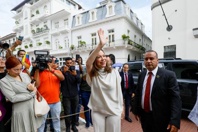 Maria Corina Machado visits Panama PANAMA CITY, PANAMA - MAY 25: Venezuelan opposition leader and winner of the Nobel Peace Prize Maria Corina Machado greets supporters as she arrives to the National Assembly in Panama City, Panama on May 25, 2026. Machado who is announced her candidacy for the presidency of Venezuela, is visiting Panama as part of a regional tour, during which she is set to meet with members of the Venezuelan diaspora and Panamanian President Jose Raul Mulino. Daniel Gonzalez Anadolu Panama City Panama. Editorial use only. Please get in touch for any other usage.  Copyright: x2026xAnadoluxDanielxGonzalezx