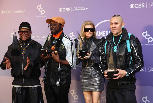 apl.de.ap, will.i.am, Fergie and Taboo of Black Eyed Peas, winners of the Best Throwback Song award for Rock That Body, appear backstage on the winners walk during the 52nd annual American Music Awards at the MGM Grand Garden Arena in Las Vegas on Monday, May 25, 2026.  LAV20260525579 JAMESxATOA