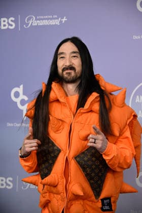 LAS VEGAS, NV - MAY 25: Sasha Sofine and Steve Aoki at the 52nd American Music Awards on May 25, 2026 at the MGM Grand Garden Arena in Las Vegas, Nevada. Credit: Mindy Small USA - ZUMAa123 20260525_zaa_a123_221 Copyright: xAdMediax
