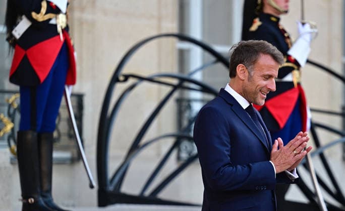 Le président Emmanuel Macron accueille Anutin Charnvirakul, premier ministre de Thaïlande au palais de lElysée à Paris le 25 mai 2026 Christian Liewig Bestimage President Emmanuel Macron welcomes Anutin Charnvirakul, Prime Minister of Thailand, to the Élysée Palace in Paris on 25 May 2026 Paris France  Copyright: xChristianxLiewigx xBestimagexChristianxLiewigx xBestimagex