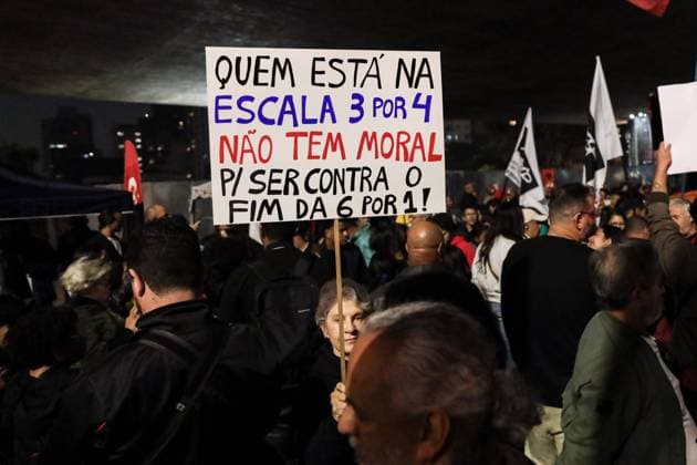 Protest for the end of the 6x1 work schedule in Sao Paulo Protest for the end of the 6x1 work schedule in Sao Paulo Labor and social movements are calling for an end to the 6x1 work schedule and a reduction in working hours without a reduction in pay, on Paulista Avenue, in the central region of Sao Paulo, this Monday, May 25, 2026. SAO PAULO SAO PAULO BRAZIL Copyright: xMarinaxUezimax SAO PAULO SAO PAULO BRAZIL Copyright: xIMAGO MarinaxUezimax