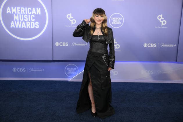 May 25, 2026, Las Vegas, Nevada, USA: ALYSA LIU American figure skater Olympics Gold medalist arrives at the Red Carpet during The Annual 52nd American Music Awards at the MGM Grand Arena in Las Vegas. Las Vegas USA - ZUMAo117 20260525_zsp_o117_025 Copyright: xMikaelxOnax