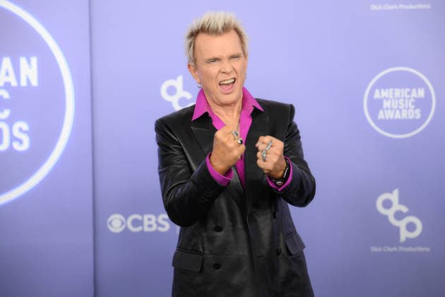 May 25, 2026, Las Vegas, Nevada, USA: BILLY IDOL english rock singer arrives at the Red Carpet during The Annual 52nd American Music Awards at the MGM Grand Arena in Las Vegas. Las Vegas USA - ZUMAo117 20260525_zsp_o117_043 Copyright: xMikaelxOnax