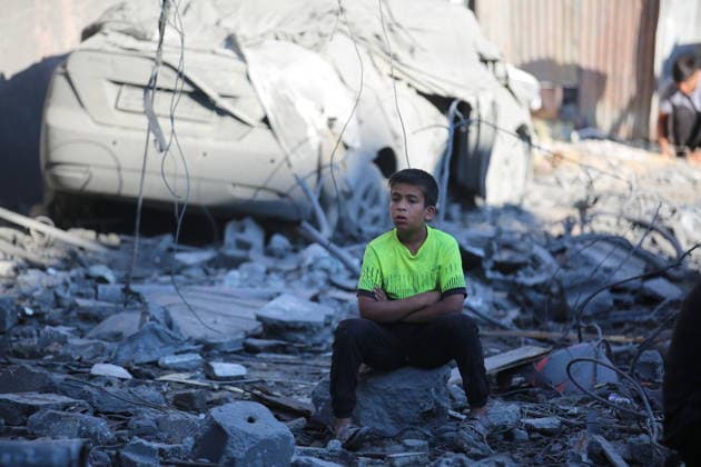 Palestinians inspect damage after Israeli strike in Nuseirat camp Palestinians inspect damage to their homes following an Israeli strike that targeted a house belonging to the al-Tawil family in the Nuseirat refugee camp in the central Gaza Strip on May 25, 2026. The strike destroyed the house completely and caused severe damage to neighboring homes. According to Palestinian medical sources, four Palestinians were wounded in the attack, which came after residents were warned to evacuate the area the previous night. Photo by Hassan al-Jedi apaimages Nusairat Gaza Strip Palestinian Territory 260526_Nuseirat_HJ_00(34).jpeg Copyright: xapaimagesxHassanxal-Jedixx xapaimagesx
