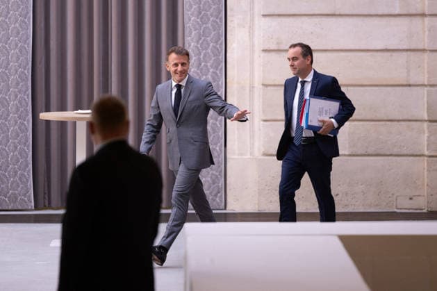 President Macron At the French Electricity Team meeting - Paris French President Emmanuel Macron, French Prime Minister Sebastien Lecornu arrive to deliver a speech during a press conference as part of a meeting with the French Electricity Team to advance the electrification of France in the coming years, at the Elysee Palace, in Paris on May 26, 2026. Photo by Raphael Lafargue ABACAPRESS.COM Paris France  Copyright: xLafarguexRaphael ABACAx