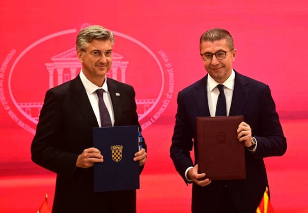 Hristijan Mickoski Prime Minister of North Macedonia (R) and his counterpart Andrej Plenkovic Primeminister of Croatia (L) pose after sighninig a stratagiuc partnership agreement in Ohrid Republic of North Macedonia, MAy 26 2026. IMAGO PETR STOJANOVSKI