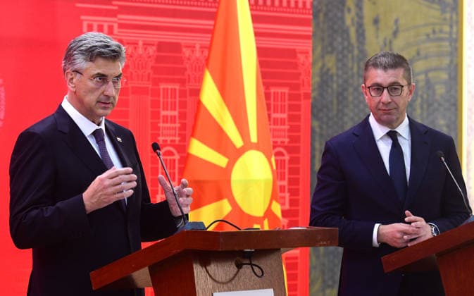 Hristijan Mickoski Prime Minister of North Macedonia (R) and his counterpart Andrej Plenkovic Primeminister of Croatia (L) during a joint press conference in Ohrid Republic of North Macedonia, MAy 26 2026. IMAGO PETR STOJANOVSKI