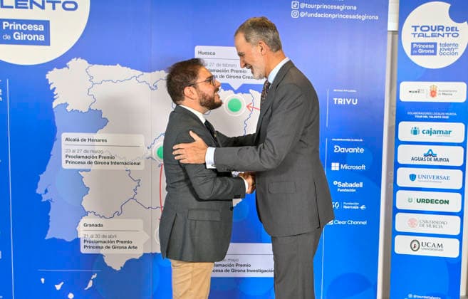 Felipe VI presides over the proclamation of the 2026 Princess of Girona Research Award in Murcia King Felipe VI and the recipient of the 2026 Princess of Girona Research Award, Rafael Luque, during the proclamation ceremony of the 2026 Princess of Girona Research Award, at the Víctor Villegas Auditorium and Congress Center, on May 26, 2026, in Murcia Spain Felipe VI heads this fifth stage of the youth event which brings together the main regional and municipal authorities to announce the jurys decision and make public the name of the new winner in the scientific category of these state prizes 26 MAY 2026 Kiko Asunció Spain  Copyright: xKikoxAsuncionx 7551631