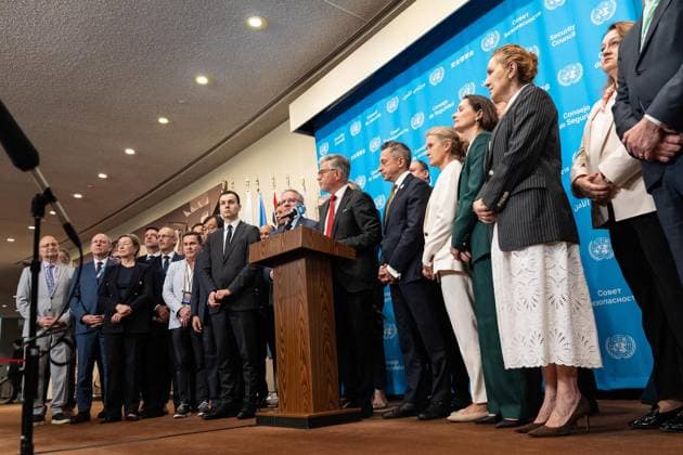May 26, 2026, New York, New York, USA: Press Encounter by Ambassador Andrii Melnyk of Ukraine surrounded by dozen of ambassadors from different countries speaks to the press at UN Headquarters in New York, NY on May 26, 2026. New York USA  - ZUMAr339 20260526_znp_r339_005 Copyright: xLevxRadinx