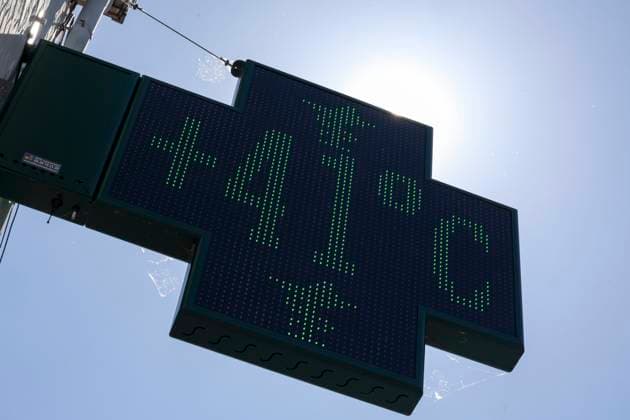 heatwave in Les Hauts de France PHOTOPQR VOIX DU NORD Thierry Thorel 26 05 2026 Roubaix , le 26 mai 2026 heatwave in Les Hauts de France Heatwave in France, Roubaix on May 26, 2026 Hauts de France France  Copyright: xPHOTOPQR VOIXxDUxNORD MAXPPPxThierryxThorelx 20260526VDN2623 20260526VDN2623