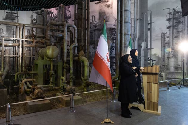 Fatemeh Mohajerani, spokesperson of the Iranian government, in Tehran - 26 May 2026 Fatemeh Mohajerani, spokesperson of the Iranian government, speaks during her weekly press conference beside a model of the Abadan Oil Refinery at the Museum of the Holy Defense in Tehran. Tehran Iran Copyright: xFoadxAshtarix xSOPAxImagesx FAshtari-1652