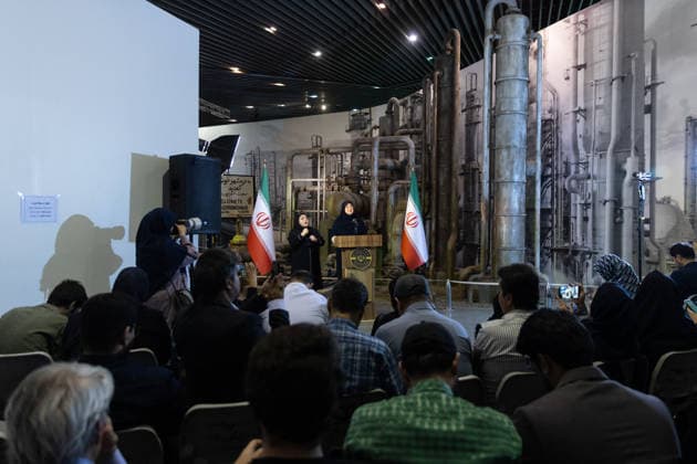 Fatemeh Mohajerani, spokesperson of the Iranian government, in Tehran - 26 May 2026 Fatemeh Mohajerani, spokesperson of the Iranian government, speaks during her weekly press conference beside a model of the Abadan Oil Refinery at the Museum of the Holy Defense in Tehran. Tehran Iran Copyright: xFoadxAshtarix xSOPAxImagesx FAshtari-1679
