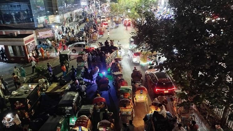 May 26, 2026, Dhaka, Bangladesh: Devotees carry sacrificial animals in a truck ahead of the Muslim festival Eid al-Adha in Dhaka. Dhaka Bangladesh - ZUMAh143 20260526_aap_h143_012 Copyright: xMDxMehedixHasanx