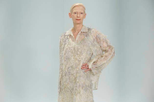 Chanel Metiers d Art 2026 Show Draws Global Stars to Seoul, South Korea British actress and Chanel brand ambassador Tilda Swinton poses for photos during the Chanel Metiers d Art 2026 show in Seoul, South Korea, on May 26, 2026. Seoul South Korea  Copyright: xMatrixxImages JungxUi-Chelx