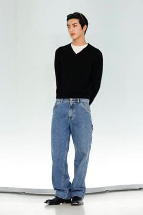 Chanel Metiers d Art 2026 Show Draws Global Stars to Seoul, South Korea Keonho of South Korean boy group CORTIS poses for photos during the Chanel Metiers d Art 2026 show in Seoul, South Korea, on May 26, 2026. Seoul South Korea  Copyright: xMatrixxImages JungxUi-Chelx