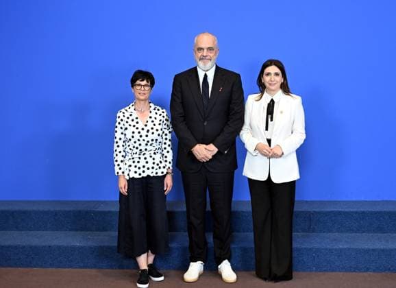 The 8th EU-Albania Accession Conference in Brussels BRUSSELS, BELGIUM - MAY 26: Albanian Prime Minister Edi Rama (C), Deputy Minister for European Affairs of the Republic of Cyprus Marilena Raouna (R), and European Commissioner for Enlargement Marta Kos (L) attend the 8th EU-Albania Accession Conference in Brussels, Belgium, on May 26, 2026. Dursun Aydemir Anadolu Brussels Belgium. Editorial use only. Please get in touch for any other usage.  Copyright: x2026xAnadoluxDursunxAydemirx