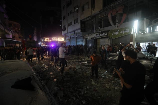 Palestinians inspect Israeli airstrike site in Gaza City Palestinians gather in a street to inspect the site of an Israeli airstrike on a residential building in Gaza City, on May 26, 2026. Photo by Belal Osama apaimages Gaza Gaza Strip Palestinian Territory 260526_Gaza_BO_2_00(1) Copyright: xapaimagesxBelalxOsamax xapaimagesx