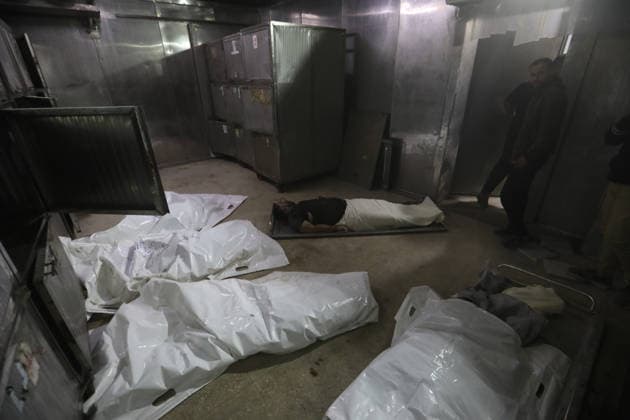 Mourners bid farewell to Palestinians killed in Gaza strike Mourners take a final look at the bodies of Palestinians killed in an Israeli airstrike, at al-Shifa Hospital in Gaza City, on Tuesday, May 26, 2026. Photo by Belal Osama apaimages Gaza Gaza Strip Palestinian Territory 260526_Gaza_BO_2_00(31) Copyright: xapaimagesxBelalxOsamax xapaimagesx