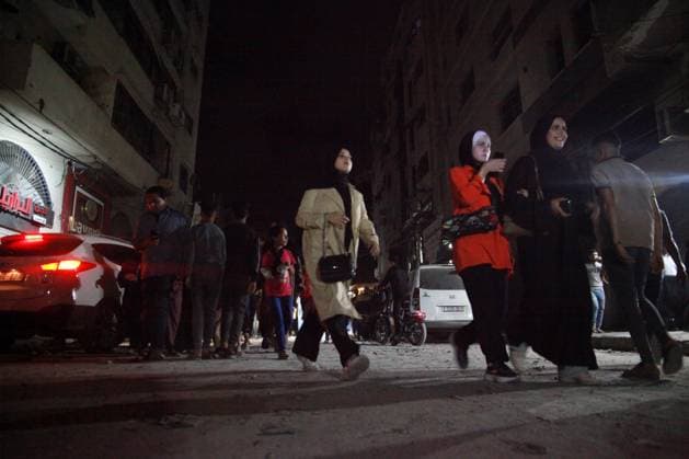RECORD DATE NOT STATED Israel Targets Hamas Military Chief Mohammed Odeh In Attack On Residential Building In Gaza City Emergency teams arrived at the scene following Israeli airstrikes on a residential building in the Rimal area of ‹‹Gaza City on May 26, 2026 in Gaza City, Gaza. According to a joint statement from Israeli Prime Minister Benjamin Netanyahu and Defense Minister Israel Katz, a strike carried out on a residential building in the Rimal neighborhood of Gaza City on Tuesday targeted the new Hamas military chief, Mohammed Odeh. Initial reports have said at least two were killed in the strike and 10 injured, but it was unclear if Odeh was among the casualties. Odeh was reportedly appointed to replace Izz al-Din al-Haddad, who was assassinated in an I  Copyright: xHashemxZimmox