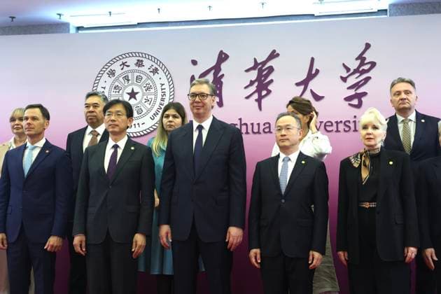 BEIJING, CHINA - MAY 26: Serbian President Aleksandar Vucic (C) visits Tsinghua University on May 26, 2026 in Beijing, China. Vucic is on a state visit to China from May 24 to 28.  Copyright: xChinaxNewsxServicex 111644205001