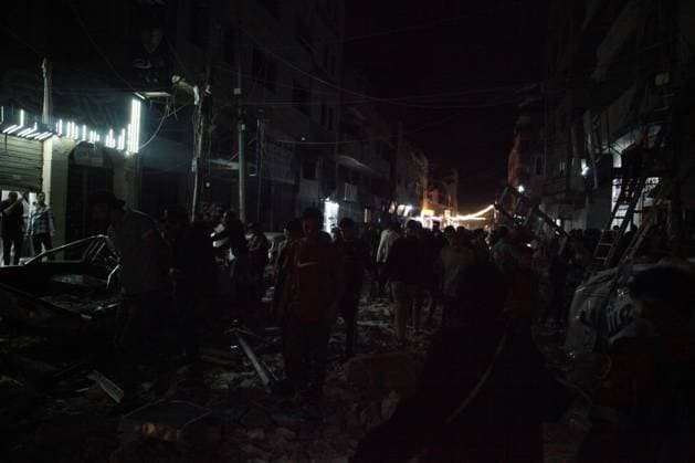 RECORD DATE NOT STATED Israel Targets Hamas Military Chief Mohammed Odeh In Attack On Residential Building In Gaza City GAZA CITY, GAZA - MAY 26: Emergency teams arrived at the scene following Israeli airstrikes on a residential building in the Rimal area of Gaza City on May 26, 2026 in Gaza City, Gaza. According to a joint statement from Israeli Prime Minister Benjamin Netanyahu and Defense Minister Israel Katz, a strike carried out on a residential building in the Rimal neighborhood of Gaza City on Tuesday targeted the new Hamas military chief, Mohammed Odeh. Initial reports have said at least two were killed in the strike and 10 injured, but it was unclear if Odeh was among the casualties. Odeh was reportedly appointed to replace Izz al-Din al-Haddad, who was  Copyright: xHashemxZimmox
