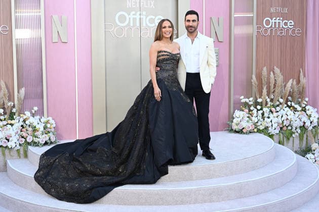 LOS ANGELES, CALIFORNIA - MAY 26:Jennifer Lopez and Brett Goldstein at the world premiere of Netflix s Office Romance at The Egyptian Theatre Hollywood on May 26, 2026 in Los Angeles, California. Credit: Michael Mattes USA  - ZUMAa123 20260526_zaa_a123_237 Copyright: xAdMediax