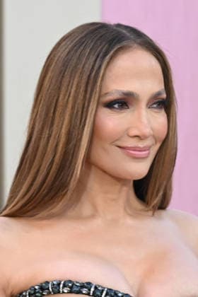 LOS ANGELES, CALIFORNIA - MAY 26: Jennifer Lopez at the world premiere of Netflix s Office Romance at The Egyptian Theatre Hollywood on May 26, 2026 in Los Angeles, California. Copyright: xAdMediax xMediaPunchx