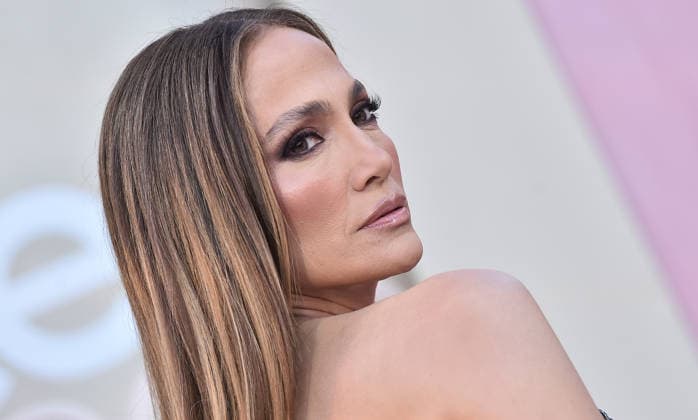 Netflix™s ˜Office Romance™ World Premiere Jennifer Lopez arriving to the Netflix™s Office Romance world premiere held at The Egyptian Theatre on May 26, 2026 in Hollywood, CA. Hollywood The Egyptian Theatre California USA Copyright: xLISAxOConnorx xAFF-USA.comx