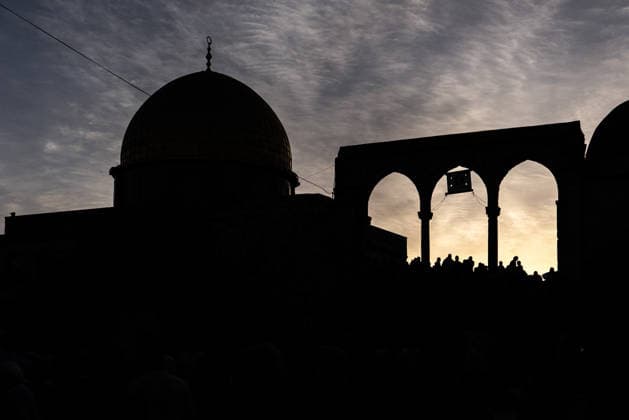 Muslims flock to Al-Aqsa Mosque in East Jerusalem for Eid al-Adha prayer JERUSALEM - MAY 27: Muslim worshippers flock to the Al-Aqsa Mosque, located in the Old City of East Jerusalem, to perform the Eid al-Adha (Feast of Sacrifice) prayer on May 27, 2026. Mostafa Alkharouf Anadolu Jerusalem Israel. Editorial use only. Please get in touch for any other usage.  Copyright: x2026xAnadoluxMostafaxAlkharoufx